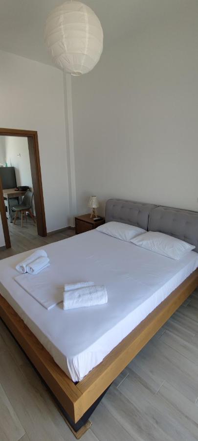 Ninemia Apartment Artemonas Eksteriør billede